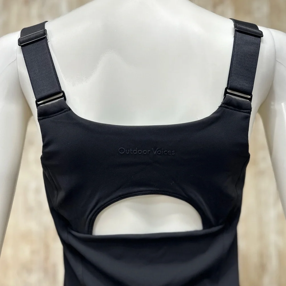 Outdoor Voices Powerhouse Dress in Black [4] - Picture 5 of 11